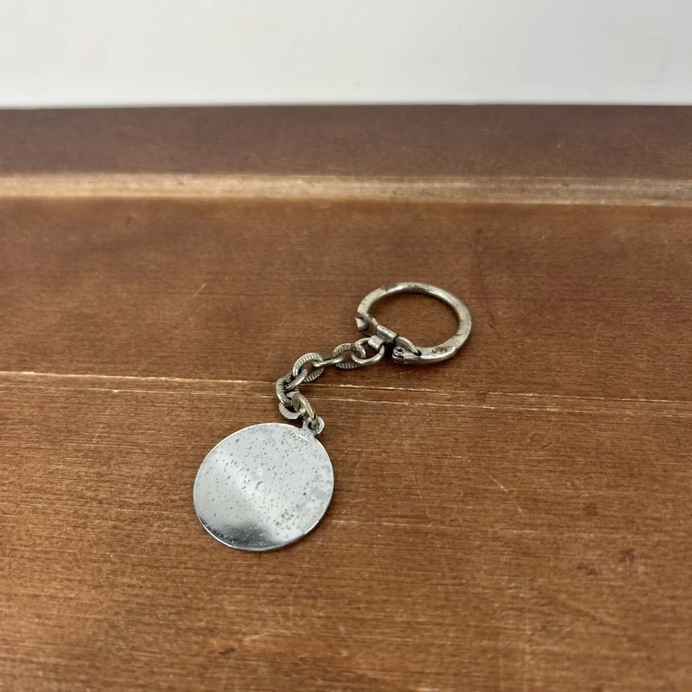 Philip Morris International Keychain‎ Vintage Metal Globe Logo Tobacco Promo